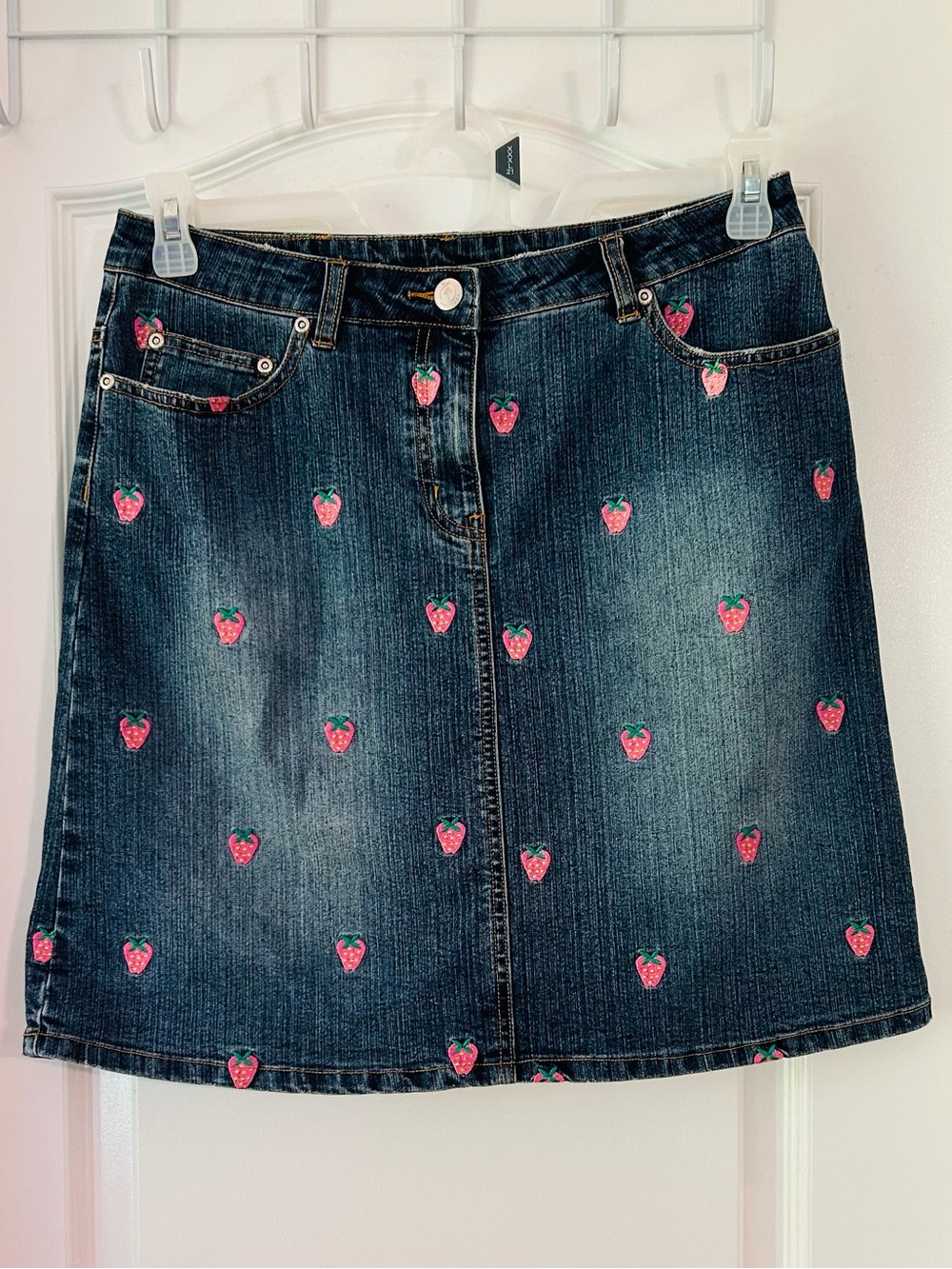 LILLY PULITZER Denim Mini Skirt With Adorable Strawberry Embroidery - Size 4